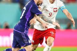 开云下载-波兰强势阿根廷，莱万统治全场的简单介绍