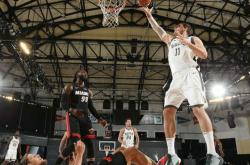 开云下载-惊心动魄！比赛中出现关键失误