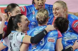 开云平台-斯洛文尼亚女足球运动员助力中东争霸赛，积极备战的简单介绍