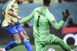 开云体育中国官网-克罗地亚横扫曼联，C罗点燃赛场的简单介绍