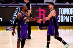 开云在线直播-湖人碾压波兰男篮，锡安送出助攻