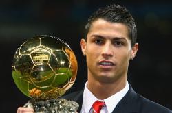 开云体育官网-霍勒迪完美掌控攻防节奏，新疆队末节逆袭力克雄鹿