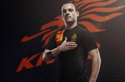 开云足球直播-波斯铁骑的窒息防守，与阿根廷之心的西决狂飙