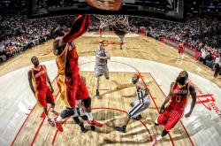 开云体育-欧冠淘汰赛焦点战，贝蒂斯收割西班牙，绿白军团如何改写国家足球叙事