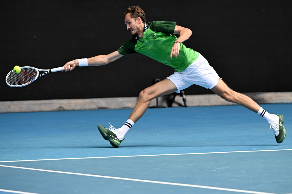 澳大利亚网球队险胜法国网球队,梅德韦杰夫爆发神勇的简单介绍 澳大利亚网球队险胜法国网球队,梅德韦杰夫爆发神勇的简单介绍