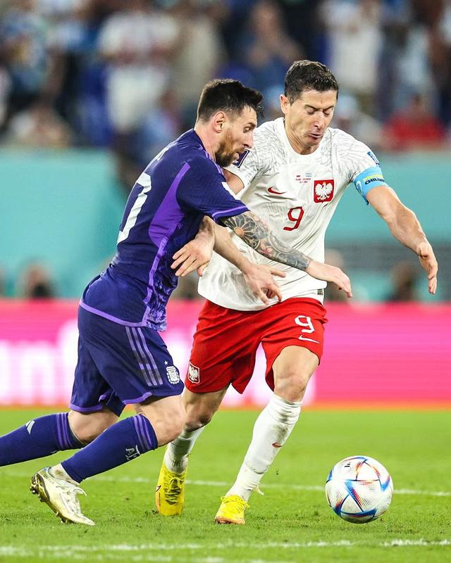 波兰强势阿根廷，莱万统治全场的简单介绍