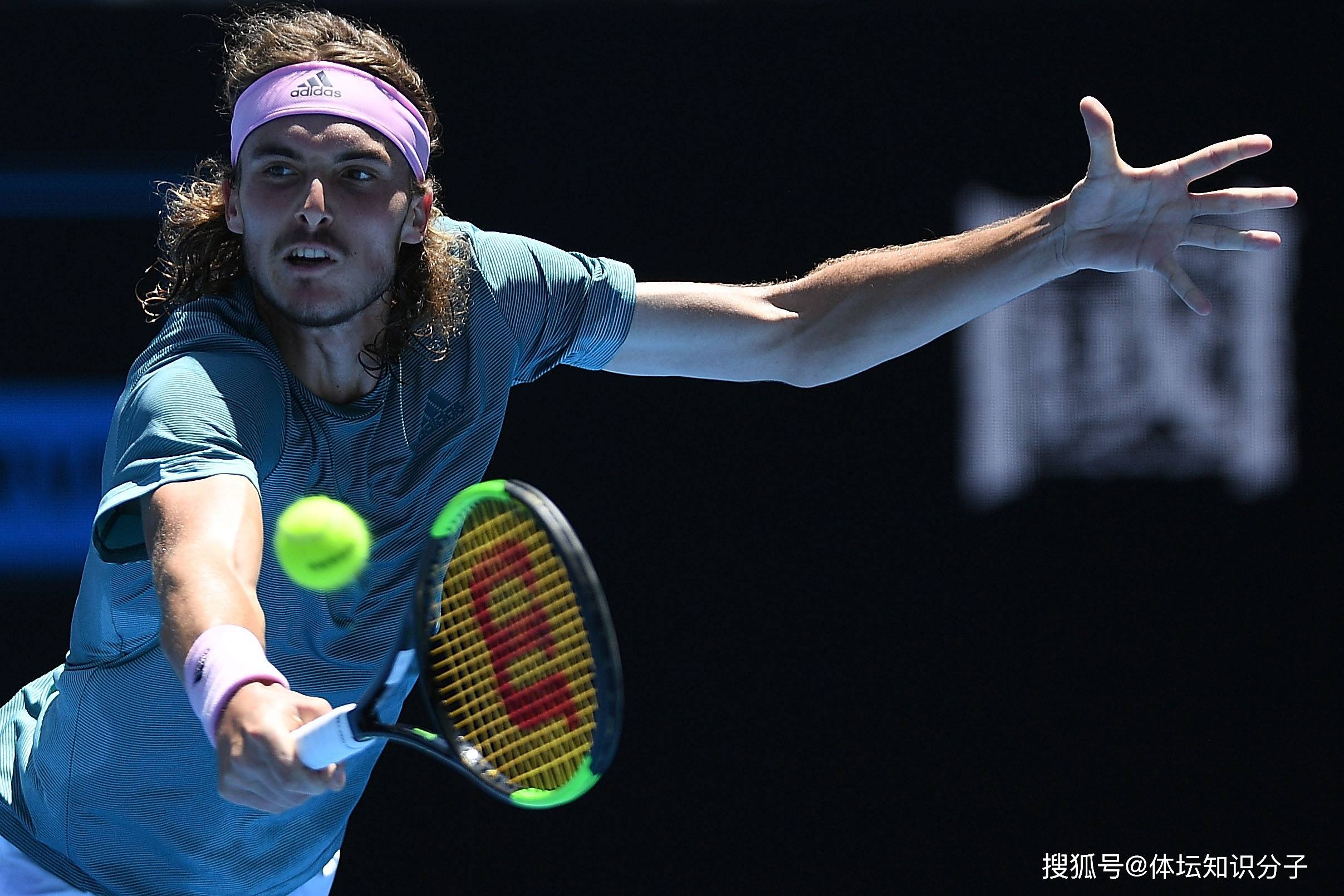 拉沃尔杯翻盘法网，西西帕斯统治全场的简单介绍