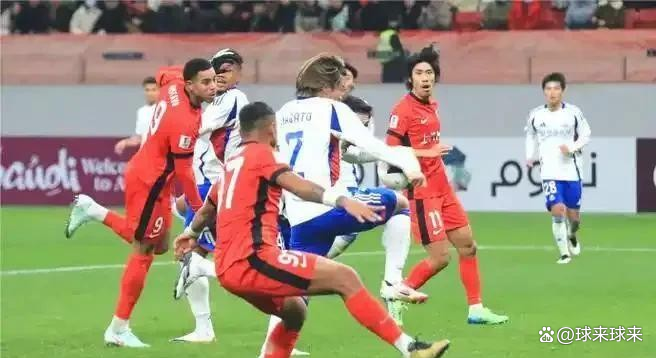 包含队伍实力差距拉大交锋愈发悬念的词条