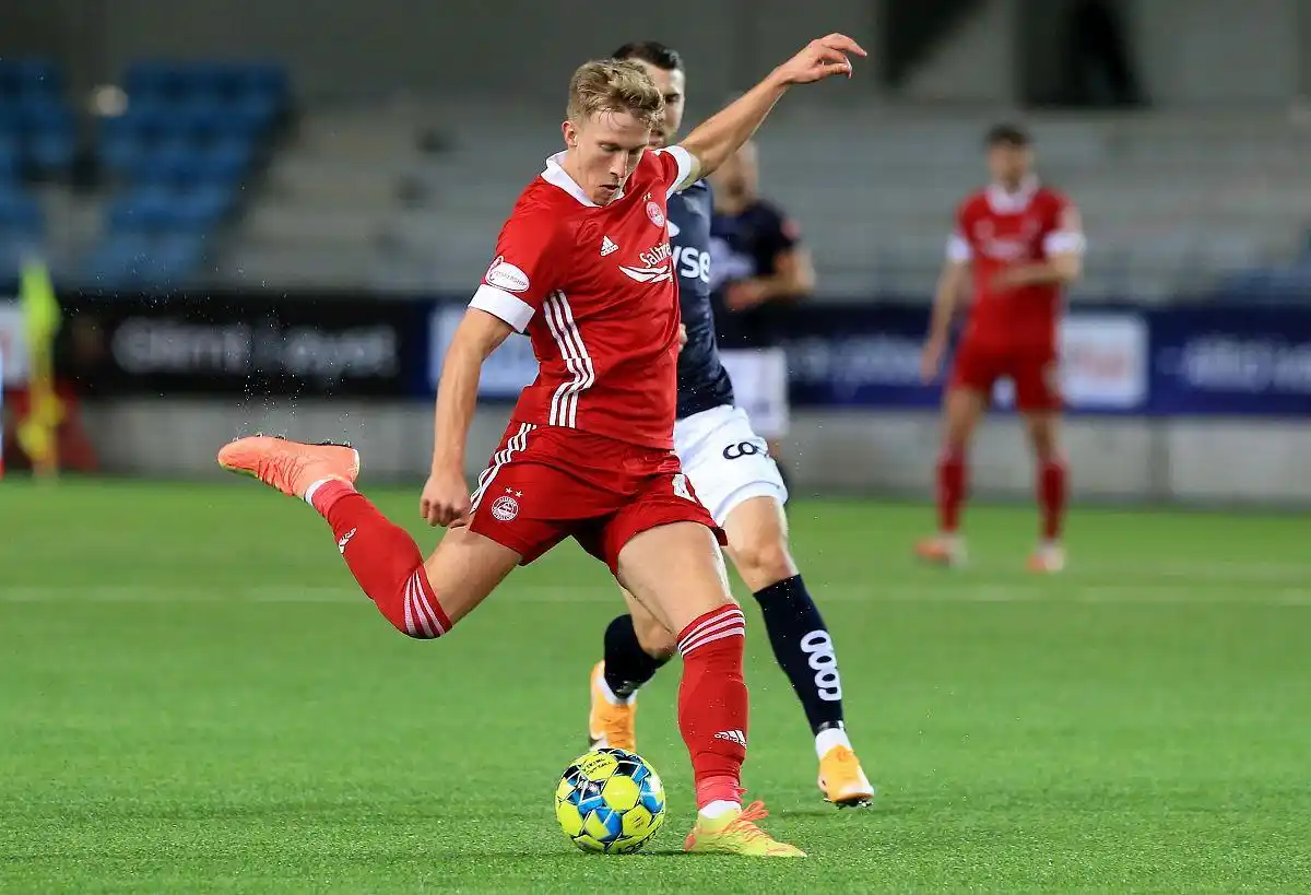 谢菲联中场阵容缺失，战绩下滑的简单介绍