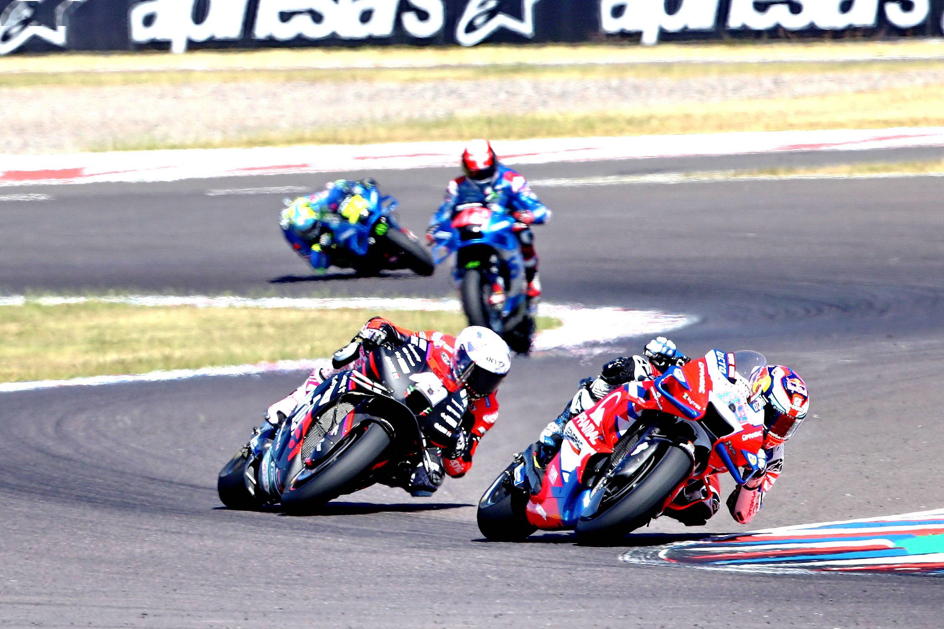 克里米亚球队取得历史性胜利 克里米亚球队取得历史性胜利