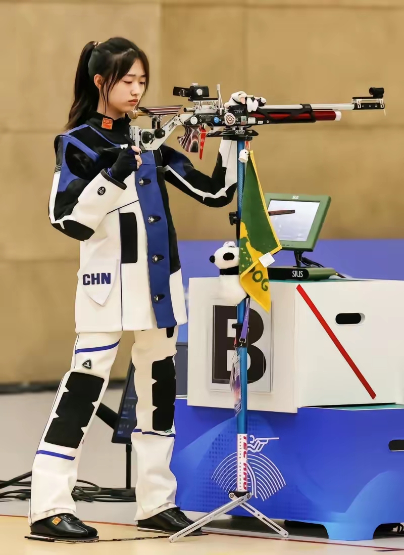 射击女将实力抢眼，晋级决赛