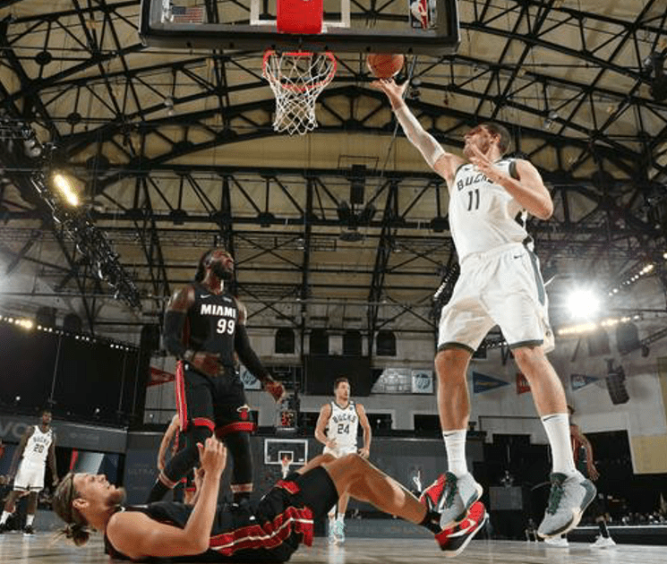 惊心动魄！比赛中出现关键失误