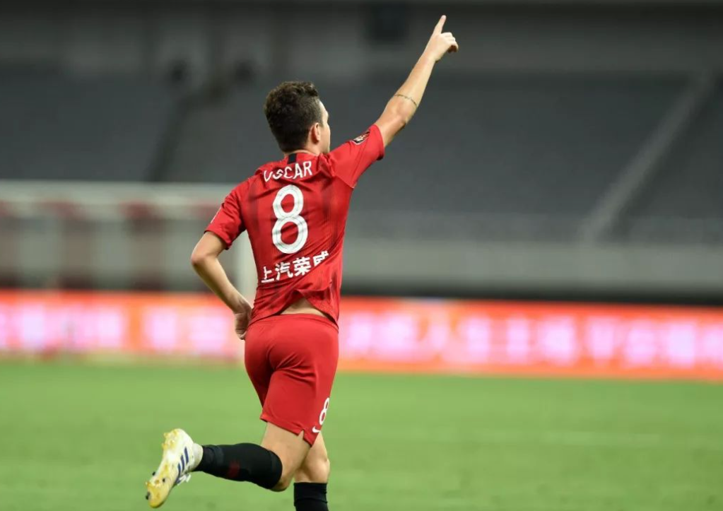 关于上港队队员打出亮眼表现令人印象深刻的信息