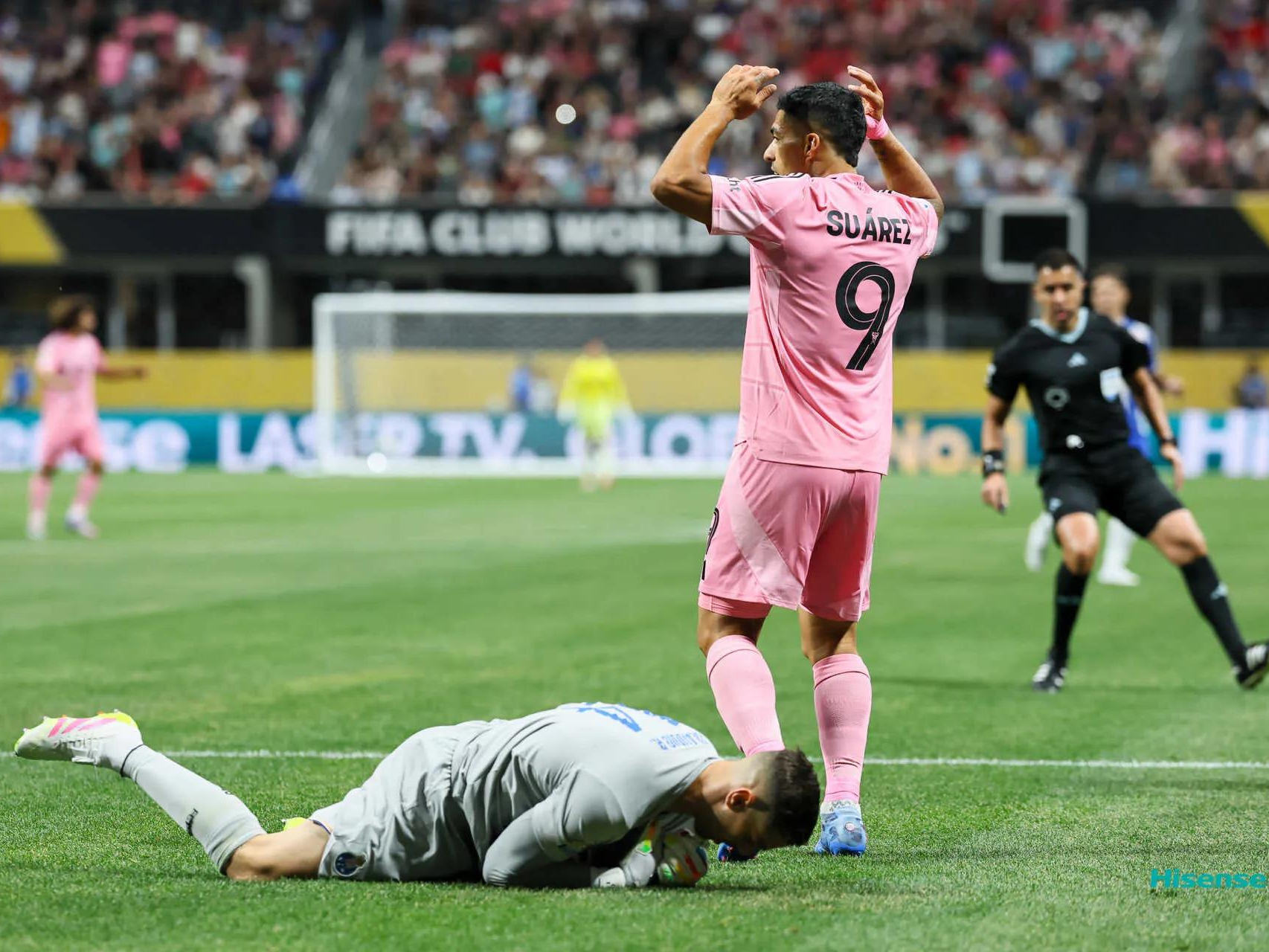 包含阿尔梅里亚客场战胜对手，取得关键胜利的词条