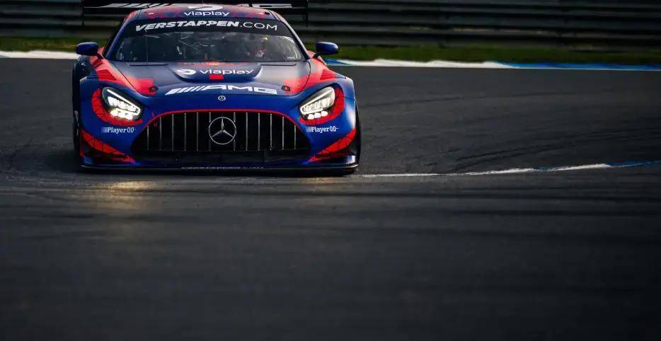 阿斯顿马丁横扫梅赛德斯，维斯塔潘点燃赛场的简单介绍