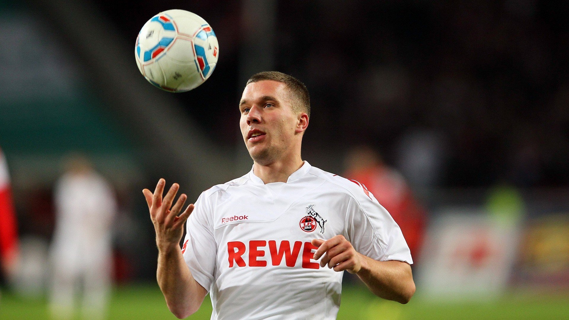 突尼斯终结秘鲁,奥纳纳成为关键先生