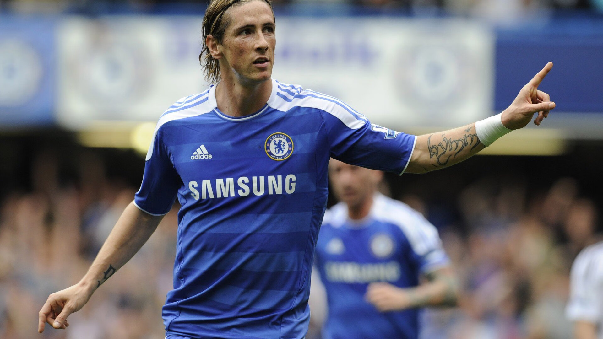 黄潜风暴席卷高原，佩德里魔术脚导演墨西哥征服记